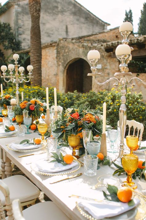 Beautiful Orange Grove Destination Wedding at Finca Biniagual, Spain - with pops of orange throughout. Creative Wedding Blogs, Wedding Inspiration and Ideas by Magpie Wedding #magpiewedding Sicilian Wedding, Orange Wedding Themes, Italian Inspired Wedding, Italian Theme, Fruit Wedding, Citrus Wedding, Mediterranean Wedding, Tafel Decor, Orange Grove