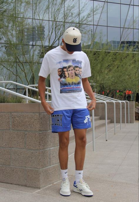 Graphic Shorts Outfit Men, Sweat Shorts Outfit Men, Shorts Outfits Men Streetwear, Bf Fits, Shorts Outfit Men, Mens Clothing Styles Streetwear, Hat Outfit Men, Railing Designs, Ice Shop