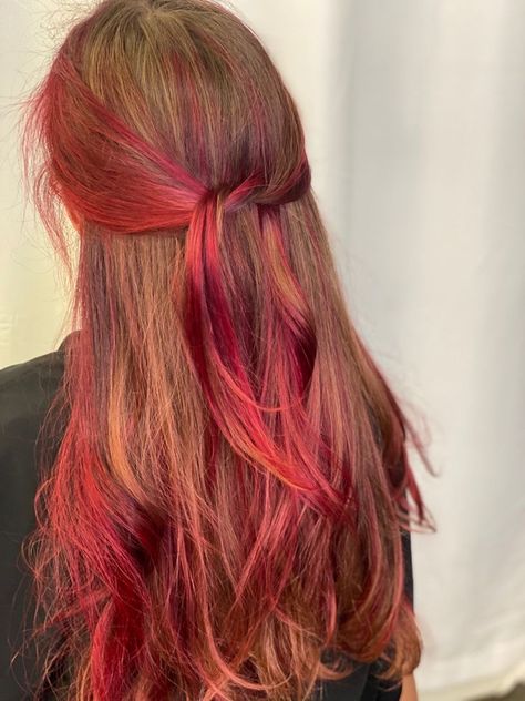 Blonde Hair With Red Front Pieces, Dark Blonde Hair With Colored Highlights, Peekaboo Hair Color Red And Blonde, New Red Hair Color Trends, Underdye Hair Pink, Pink And Red Hair Ideas, Red Under Dye Hair, Hair Dye Ideas For Pale Skin, Red Roots Brown Hair