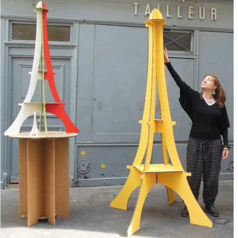 Tour Eiffel G�ante et XXL en carton avec Anne Parisot Giant and XXL Cardboard Eiffel Towers Paris Prom Theme, Eiffel Tower Craft, Paris Party Decorations, Paris Themed Birthday Party, Paris Baby Shower, Paris Birthday Parties, Paris Theme Party, Paris Birthday, Paris Decor