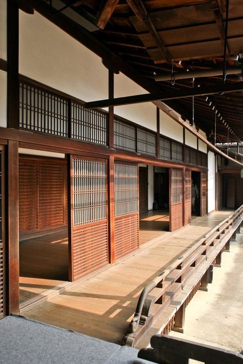 Traditional Japanese Home, Japanese Buildings, Japanese Home Design, Traditional Japanese Architecture, Japanese Style House, Traditional Japanese House, Japanese Interiors, Japan Architecture, Japanese Room