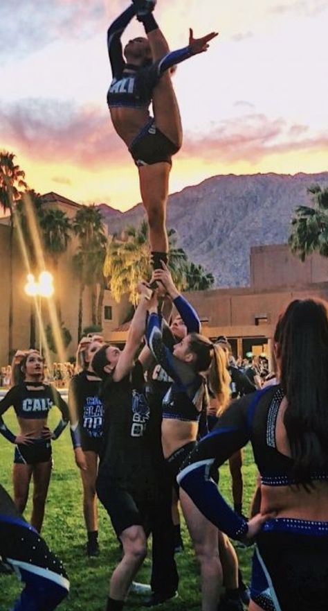 Allstar Cheer Stunts, Tumbling Aesthetic, All Star Cheer Aesthetic, Cheerleading Aesthetic, Cheerleader Aesthetic, Cheer Goals, Cheer Tumbling, Cool Cheer Stunts, Cheerleading Stunts