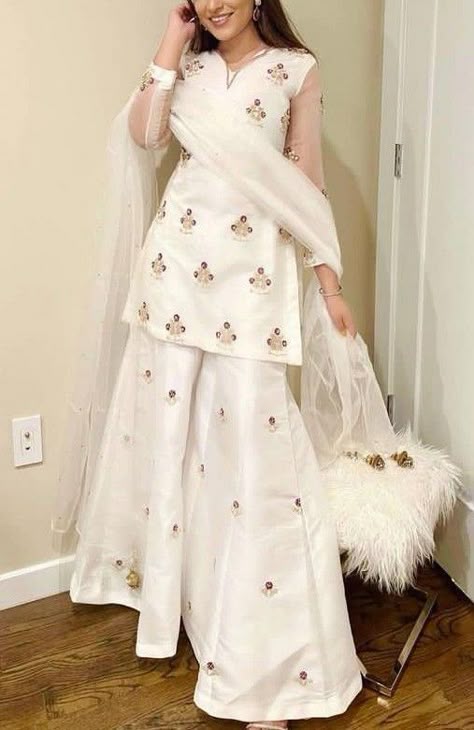 Sharara Design, Dress Sharara, Stylish Short Dresses, Salwar Kamiz, Pakistani Fancy Dresses, Beautiful Pakistani Dresses, Desi Fashion Casual, Indian Dresses Traditional, Dress Design Patterns