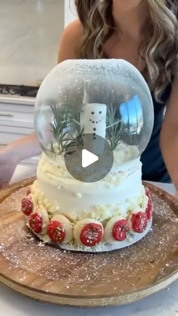 The Daily Nelly on Instagram: "Snowglobe grocery store cake! #cake #snowglobecake #baking #dessert #christmas #cakedecorating" Snow Globe Cake Topper, Snow Globe Christmas Cake, Snow Cake Winter, Snowglobe Cake, Snow Globe Cake, Grocery Store Cake, Snowball Cake, Globe Cake, Snow Cake