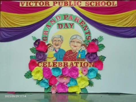 Decoration For Grandparents Day, Grandparents Day Chart Ideas, Grandparents Day Celebration Ideas, Grand Parents Day Decoration In School, School Decorations Diy, Grand Parents Day, Class Board Decoration, Cozy Activities, Class Board