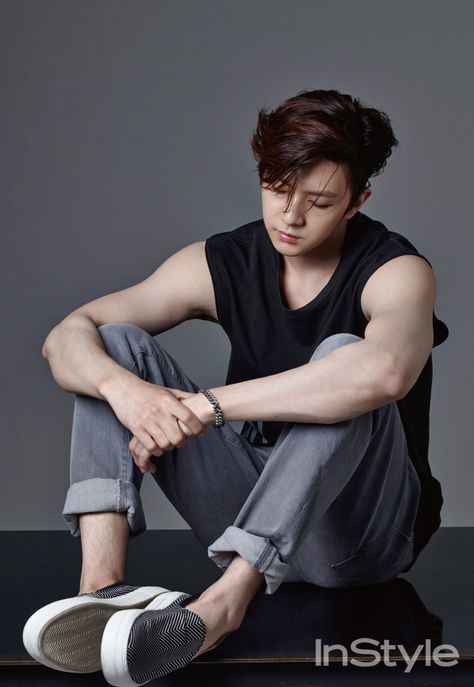 Cheon Dung for InStyle Aug`15 남성 근육, Sitting Pose Reference, Action Pose Reference, Male Pose Reference, 얼굴 그리기, Anatomy Poses, Body Reference Drawing, Instyle Magazine, Human Reference