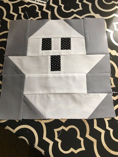 Ghost Quilt, Halloween Quilt Patterns, Halloween Blocks, Fall Sewing Projects, Fall Quilt Patterns, Western Colorado, Gloomy Weather, Halloween Quilt, Halloween Sewing