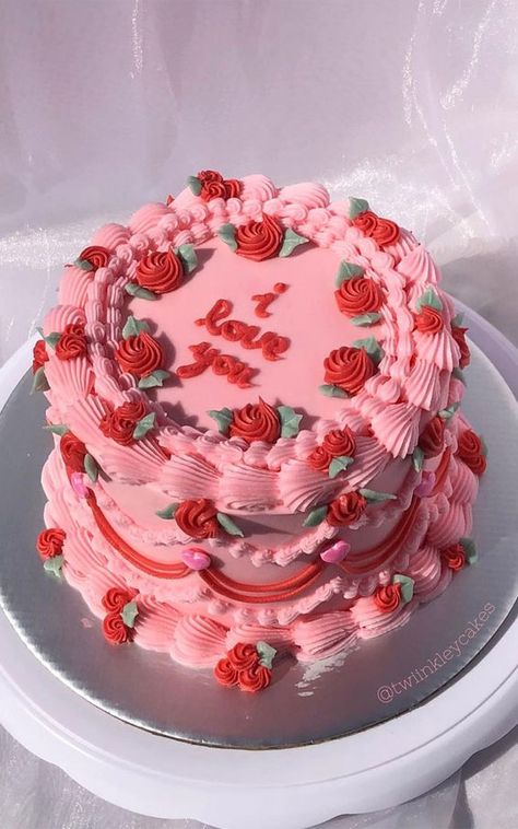 40+ Cute Valentine's Cake Ideas : Pink Vintage Style Cake Vintage Bento Cake, Amazing Birthday Cakes, Ideas San Valentin, Valentines Day Party Ideas, Valentines Cake, Frog Cake, Happy Mothers Day Images, Vintage Birthday Cakes, Bento Cakes