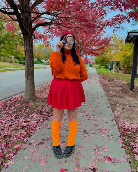 Velma Costume Makeup, Velma Costume Plus Size, Diy Velma Costume, Velma Costume Ideas, Vilma Scooby Doo Costume, Velma Makeup Scooby Doo, Orange Costume Ideas, Cute Velma Costume, Cute Velma Halloween Costume