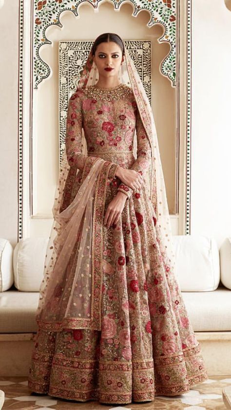 Bridal Anarkali Suits, Bridal Anarkali, Sabyasachi Mukherjee, Bridal Lehenga Collection, Indian Bridal Dress, Indian Bridal Wear, Asian Bridal, Indian Bridal Outfits, فستان سهرة