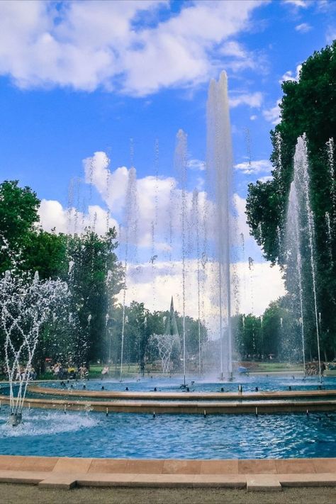 Large Fountain, Huge Design, Lodge Design, Silver Bracelet Designs, Shallow Water, Fountains Outdoor, Water Fountain, Water Garden, Marina Bay Sands