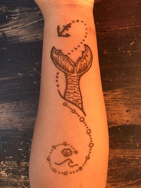 Beachy Henna Designs, Animal Henna Designs, Henna Pen, Henna Designs Wrist, Hannah Design, Beachy Tattoos, Cute Henna Designs, Cute Henna Tattoos, Henna Style Tattoos