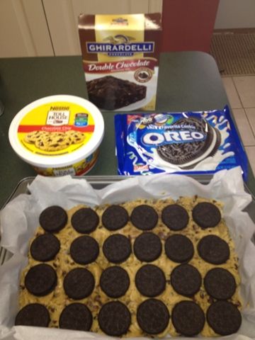 Oreo Cookie Dough, Recipes Oreo, Cookie Dough Brownies, Brownie Desserts, Oreo Recipes, Desserts For A Crowd, Oreo Cookie, Köstliche Desserts, Brownie Cookies