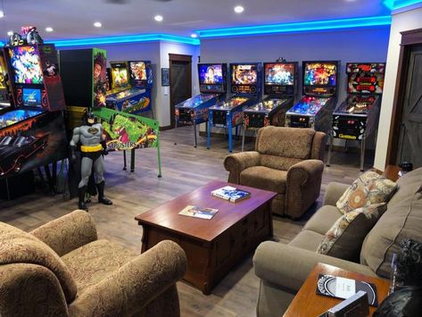 Let's see pics of game rooms! | All gameroom talk | Pinside.com Game Room In Basement Ideas, Luxurious Gaming Room, Arcade Home Room, Game Rooms Ideas Family, Big Game Room, Pinball Game Room, Arcade Basement Ideas, Basement Arcade Room, Garage Arcade Room