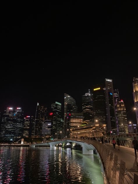 #singapore #travel #bay #asia #vacation #night #skyscraper Singapore At Night Aesthetic, Singapore City Aesthetic, Singapore Night Aesthetic, Singapore City Night, Singapore Aesthetic Photography, Singapore Night View, Apartment Singapore, Aesthetic Singapore, Singapore Beach