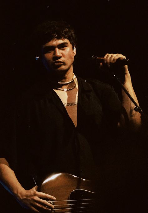 Calum Hood Archive on Twitter: "the only one, calum hood… " Calum Hood Hot Pics, Calum 5sos, Jet Black Heart, Thomas Hood, 5sos Pictures, Calum Thomas Hood, Take My Hand, Five Seconds Of Summer, Michael Clifford