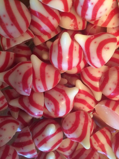 Candy Cane Hershey Kisses unwrapped Candy Cane Aesthetic, Colourful Chocolates, Winter Angel, Fantasy Party, Kisses Candy, Rainbow Christmas, Blossom Cookies, Hershey's Chocolate, Hershey Kiss