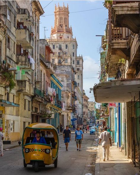 Best City Shots on Instagram: “📌 Tag someone to visit Havana with! 🌎 Havana, Cuba 🇨🇺 📸 @diegorussophotography ===================================== 🐾 Follow…” Havana City, Europe Pics, Cuba Photos, Europe Architecture, Best City, Travel City, Fashion Italy, Europe Photos, Havana Cuba