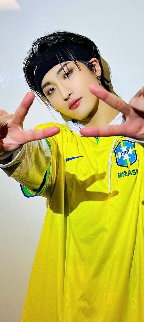 17 Kpop, Seonghwa Ateez, Park Seong-hwa, Kim Hongjoong, Bright Stars, Kpop Guys, One Team, Kpop Wallpaper, K Idols