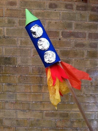 Rocket, firework, bonfire night, toilet roll Rocket Ship Craft, Bonfire Night Crafts, Fireworks Craft For Kids, Fireworks Craft, Pringles Can, Ship Craft, Toilet Paper Roll Crafts, Paper Roll Crafts, Rocket Ship