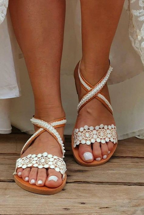 These wedding shoes might be ideal for brides. Searching for elegance, this pair will add to your bridal look. Keep this inspiration to your bridal look. Wedding Shoes Bride Boho, Beach Wedding Shoes, Shoes Bride, Perfect Wedding Shoes, Wedding Shoes Bride, Chic Brides, Blush Tones, Bridal Look, Bride Shoes