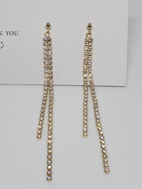 Long Earrings Design, Long Earrings Indian, Accessories For Prom, Latest Gold Earrings, Earrings Drawing, Chinese Earrings, Earrings Gold Long, Long Earrings Gold, Gold Long Earrings