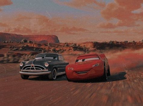 Doc Hudson Wallpaper, Cars Movie Aesthetic, Cars Movie Quotes, Couple Cars, Cars The Movie, Car Movie, New Car Wallpaper, Disney Cars Wallpaper, Disney Cars Movie