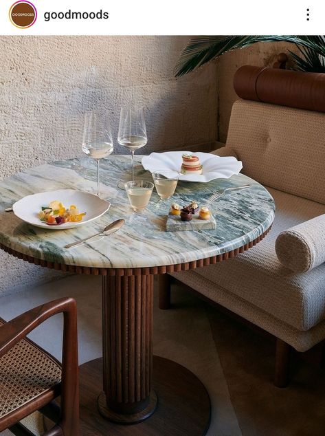 Communal Table Restaurant, Parisian Dining, Restaurant Table, Kunming, Metal Dining Table, Cafe Interior Design, Restaurant Tables, Cafe Tables, Marble Table