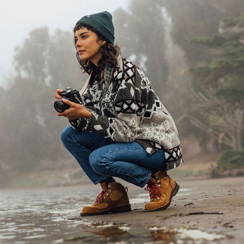 Danner - Cascade Crest Danner Boots Outfit, Danner Boots Women, Danner Boots Women Outfit, Hiking Boot Outfit, Winter Hiking Outfit Women, Granola Fashion, Winter Shoot, Ranger Boot, Park Rangers