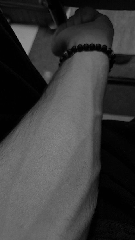 Veins On Arms Boys, Arm Aesthetic, Kurta Designs Men's, Arm Veins, Veiny Arms, Hand Veins, Handsome Indian Men, Medicine Snaps, Photos For Profile Picture