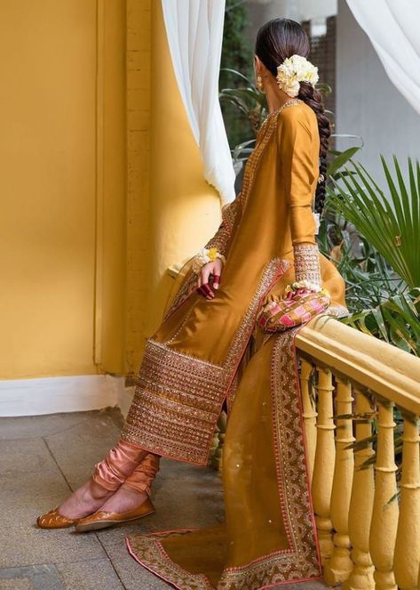 Latest Party Wear Dresses, Mayoon Bride, Mehandi Dress, Mehandi Outfits, Mustard Fabric, Mehndi Dresses, Pakistani Wedding Outfits, Crochet Cable, Pakistani Fashion Party Wear