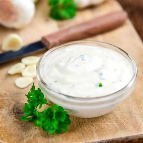 Texas Roadhouse Ranch Recipe, Texas Roadhouse Ranch, Texas Roadhouse Ranch Dressing, Yogurt Substitute, Garlic Mayonnaise, Top Secret Recipes, Mayonnaise Recipe, Ranch Recipe, Quick Dishes