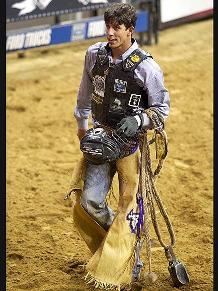 Professional Bull Riders: Guilherme Marchi, Shane Proctor, Douglas Duncan Jb Mauney, Pbr Bull Riders, Pbr Bull Riding, Professional Bull Riders, Rodeo Cowboys, Bull Rider, Cowboy Aesthetic, Cowboy Gear