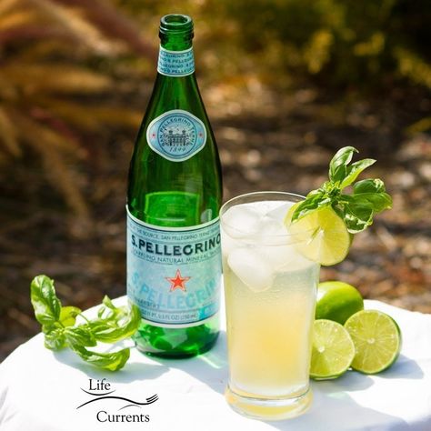 Basil Lime Sparkling Green Tea with San Pellegrino Sparkling Mineral Water is a refreshing way to face the heat of summer! San Pellegrino Photography, S Pellegrino Sparkling Water Recipes, Mineral Water Photography, S Pellegrino Sparkling Water, Sparkling Green Tea, Mineral Water Drinks, San Pellegrino Sparkling Water, Sparkling Water Recipes, Sparkling Water Drinks