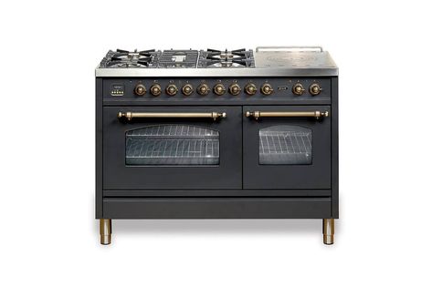 Italian company Ilve makes retro ranges with different options for color, finish, and grill tops. The Majestic Range prices start at $4,999 at AJ Madison. Freestanding Oven, Freestanding Cooker, Range Cooker, Kitchen Stove, Stove Oven, Double Oven, Trendy Kitchen, Black Kitchens, Wall Oven