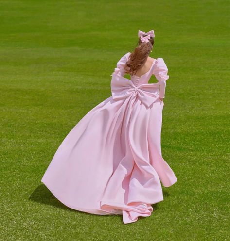 Satin Long Prom Dress, Satin Sleeves, Pretty Prom Dresses, Fairy Dress, Glam Dresses, Pink Princess, Long Prom Dress, Prom Party Dresses, Pink Satin