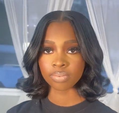 Cute Shoulder Length Hairstyles Black Women, Bob Curled Hairstyles Black Women, Curled Bob Middle Part, Curly Bob Hairstyles For Black Women Middle Part, Curly Bob Hairstyles Middle Part, Short Sew In Side Part, Middle Part Bob Curls, Silk Press Middle Part Curls, Silk Press Natural Hair Short Middle Part