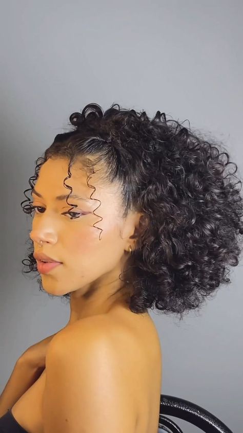 #Curly #curlyhairstyles #Coilyhairstyles #4bcurls #4bcurls #Straighthairstyles #Bald/shavenhairstyles Short Curly Hair Updo, Curly Hair Dos, Curly Hair Beauty, Natural Curly Hair Cuts, Curly Hair Care Routine, Mixed Curly Hair, Curly Hair Videos, Quick Natural Hair Styles, Curly Hair Photos