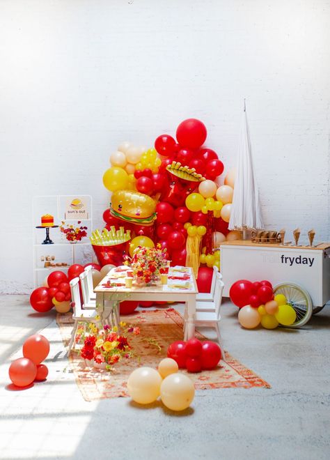 Burger Theme Party, Junk Food Party Theme, In And Out Party, Fast Food Birthday Party, Fries Birthday Party, French Fry Party, Burger Birthday Party, Fast Food Birthday, Cheeseburger Party