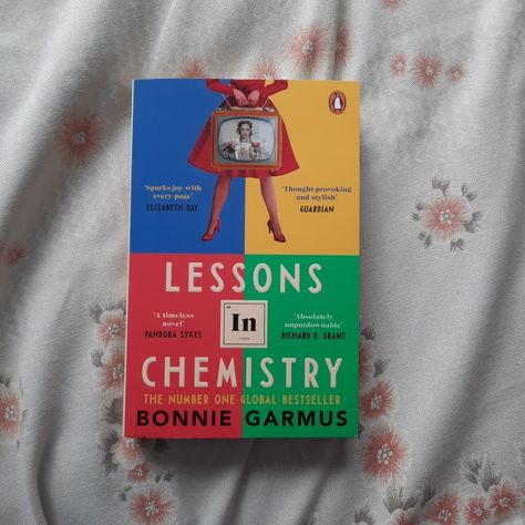 Lesson In Chemistry Book, Chemistry Book Cover, Lessons In Chemistry Book, Lessons In Chemistry, Chemistry Book, Elizabeth Day, Wishlist 2024, Book Recs, Secret Gardens