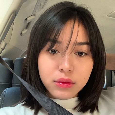 Julia Barretto Fashion, Claudia Barretto, Safety First, Style Crush, Face Claims, Pretty Face, Short Hair Cuts, Hair Inspo, Straight Hairstyles