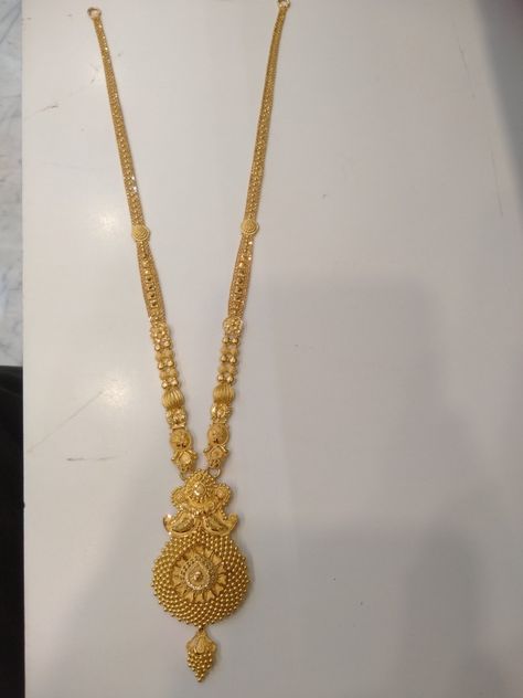 Long Necklace Gold Indian Jewelry Sets, Long Gold Chain Designs For Women, Nallapusalu Designs Gold Long, Long Chains Indian Gold, Long Necklace Gold Indian, Long Haram Gold Jewellery Designs, Haram Designs Gold Latest, Gurung Dress, Gold Haram Designs