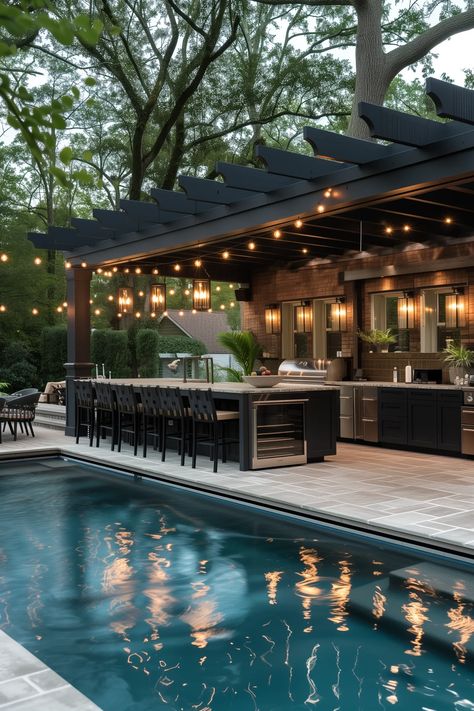 Outdoor Kitchen By Pool Ideas, Pool Kitchen Outdoor, Florida Outdoor Kitchen, Outdoor Kitchen Lighting Ideas, Pool And Outdoor Kitchen Ideas, Backyard Fence Design, Vintage Room Decor Ideas, Fence Design Ideas, Kitchen Bars