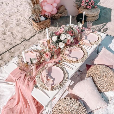 Bridal Picnic, Beach Engagement Party, Birthday At The Beach, Summer Birthday Cake, Popcorn Wedding, Boho Birthday Party, Teepee Party, Dinner Party Decorations, Event Stylist