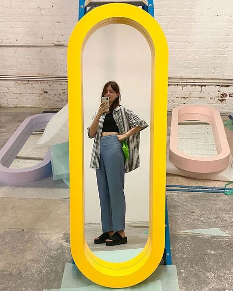 Pink Powder Room, Future Bedroom Ideas, Yellow Mirrors, Ideas For Instagram, Clothing Store Design, Hippie Homes, Mirror Mirror On The Wall, Instagram Selfie, Mirror On The Wall