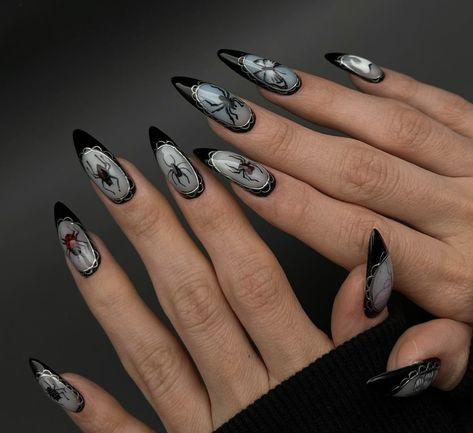 Nail Art Horror, Spn Dr, Nail Art Black, Dark Nail Art, Nail Art Idea, Horror Nails, Dark Nail, Silver Nail Art, Witchy Nails