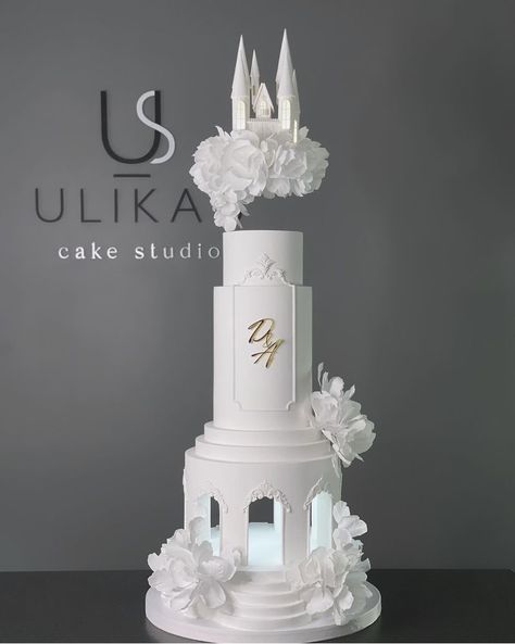 Disney Castle Cake, Castle Wedding Cake, Elegant Cake Design, Cake Structure, Cake Wallpaper, Fondant Cake Designs, Pretty Wedding Cakes, Big Wedding Cakes, Cake Models