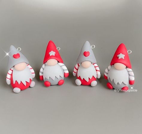 Polymer Clay Princess, Clay Models, Crea Fimo, Clay Christmas Decorations, Clay Magnets, Air Dry Clay Projects, Polymer Clay Jewelry Tutorials, Handmade Christmas Crafts, Christmas Clay