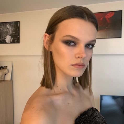 cara taylor on Instagram: “🖤” Cara Taylor, Model Inspo, Best Model, Exclusive Fashion, Brown Hair Colors, Social Events, The Net, Model Agency, Green Eyes