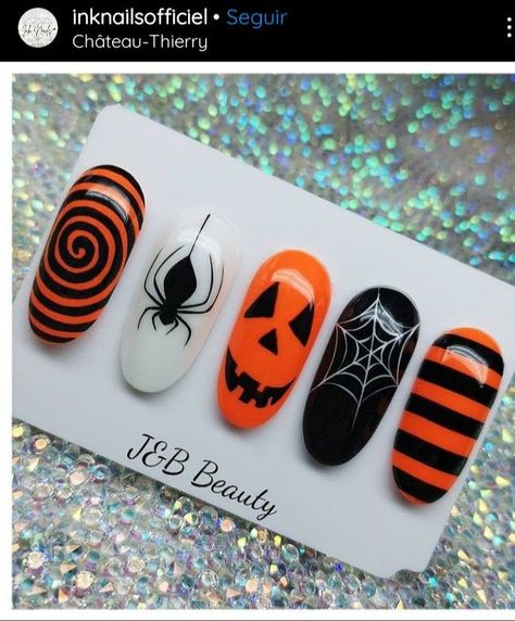 Nail Ideas Black And Pink, Nails Art Halloween, Nail Ideas Black, Nailart Halloween, Halloween Nail Art Tutorial, Paznokcie Hello Kitty, Hallowen Party, Halloween Nails Diy, Holloween Nails